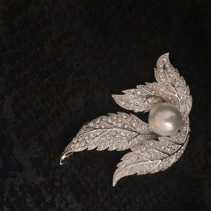 Vintage Rhinestone Brooch